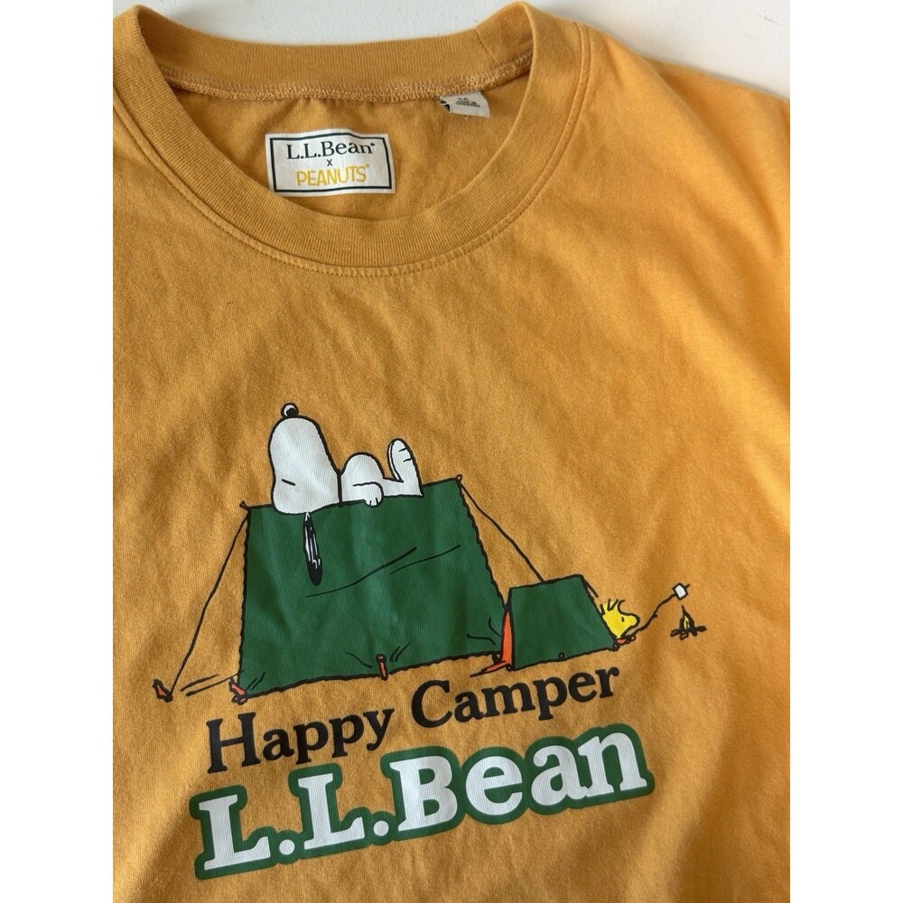 LL Bean Peanuts Snoopy Happy Camper T-Shirt Mens M Yellow Graphic Tee Gorpcore